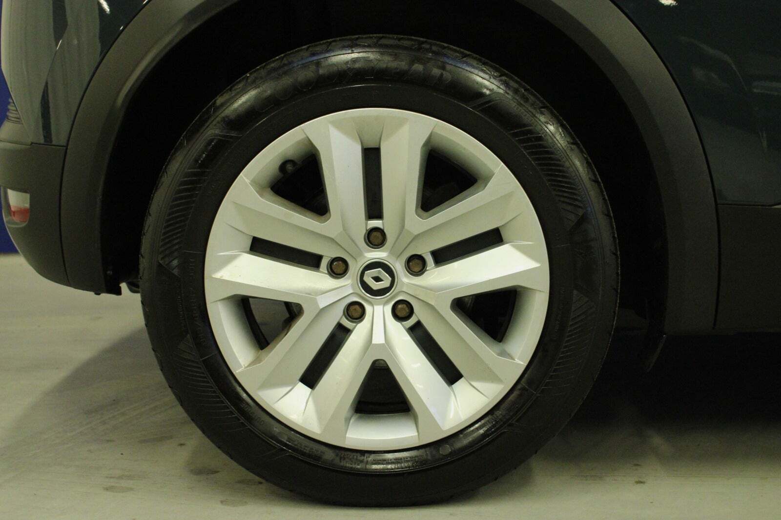 Renault Captur 1,6 E-Tech Zen