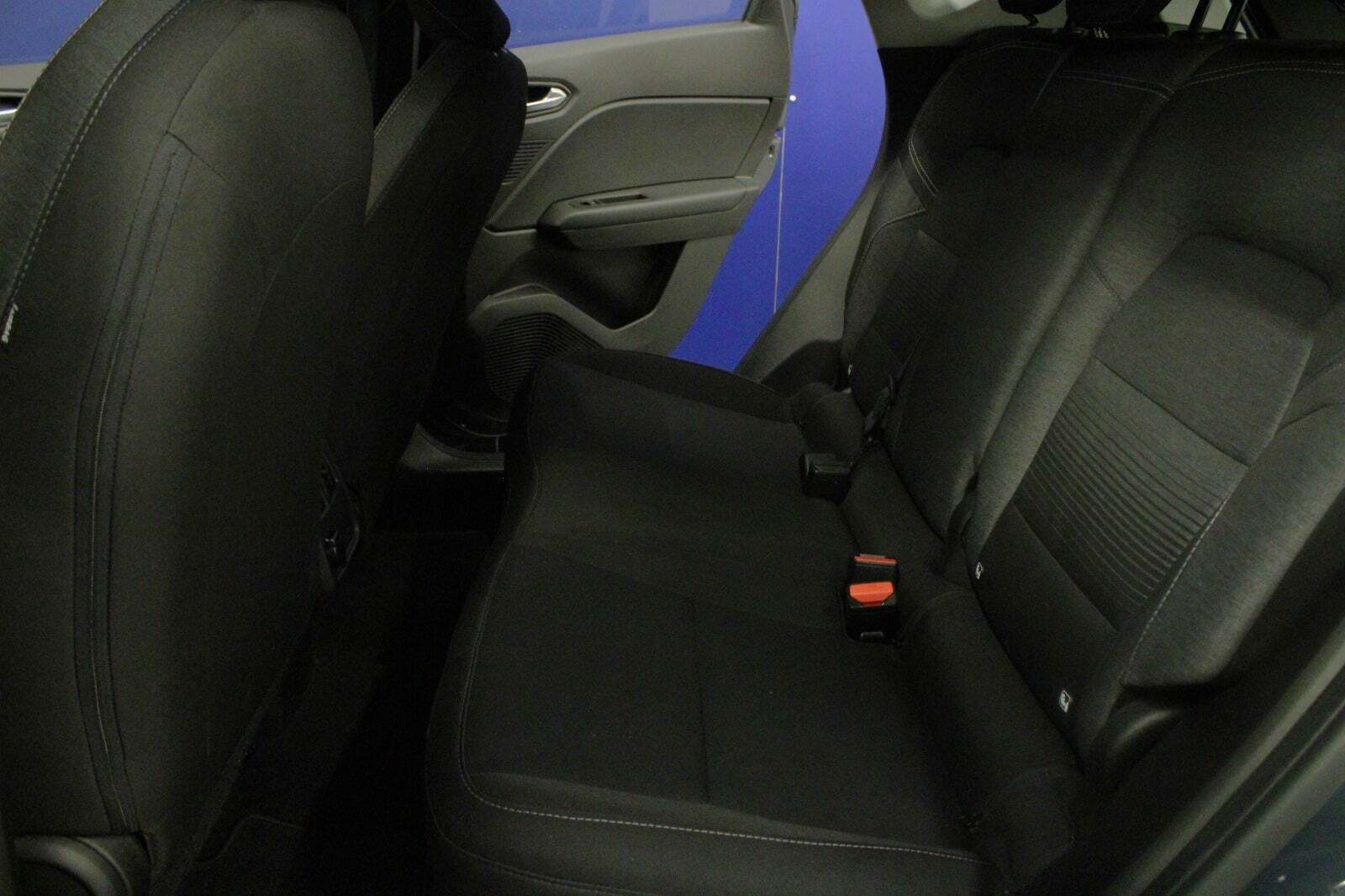 Grå Renault Captur fra 2021