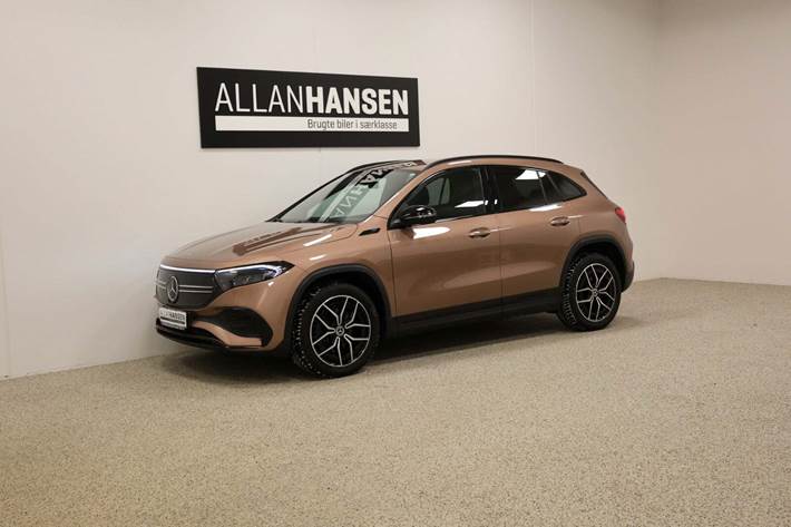 Grå Mercedes EQA250 fra 2021 set udefra