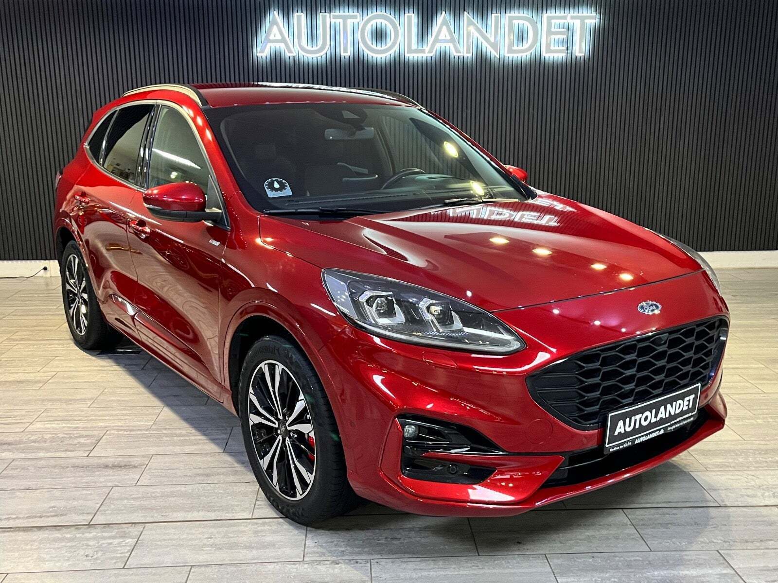 Ford Kuga 2,5 PHEV ST-Line X CVT