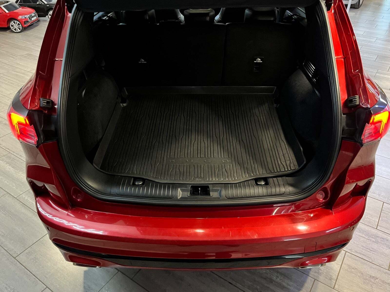 Ford Kuga 2,5 PHEV ST-Line X CVT