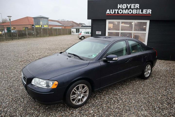 Blå Volvo S60 fra 2007