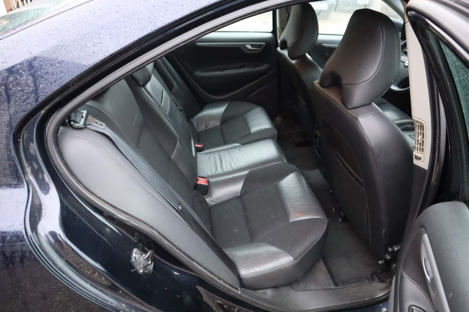 Blå Volvo S60 fra 2007