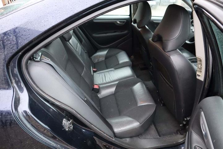Blå Volvo S60 fra 2007