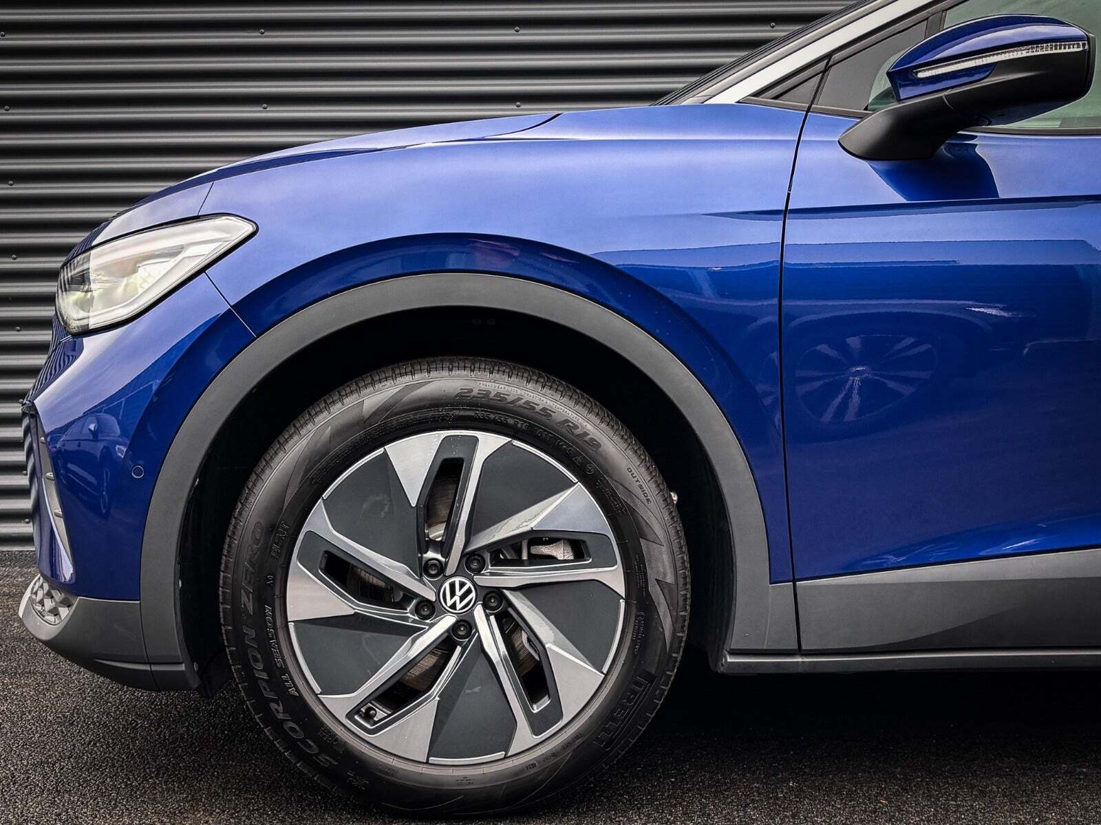 Blå VW ID.4 fra 2025