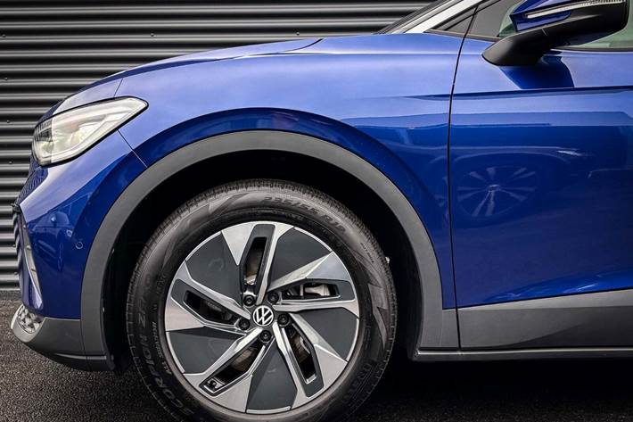 Blå VW ID.4 fra 2025