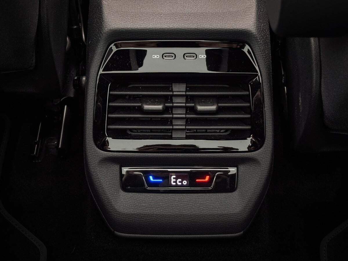 Blå VW ID.4 fra 2025