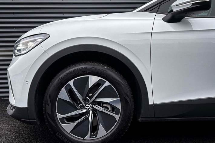 Hvid VW ID.4 fra 2025