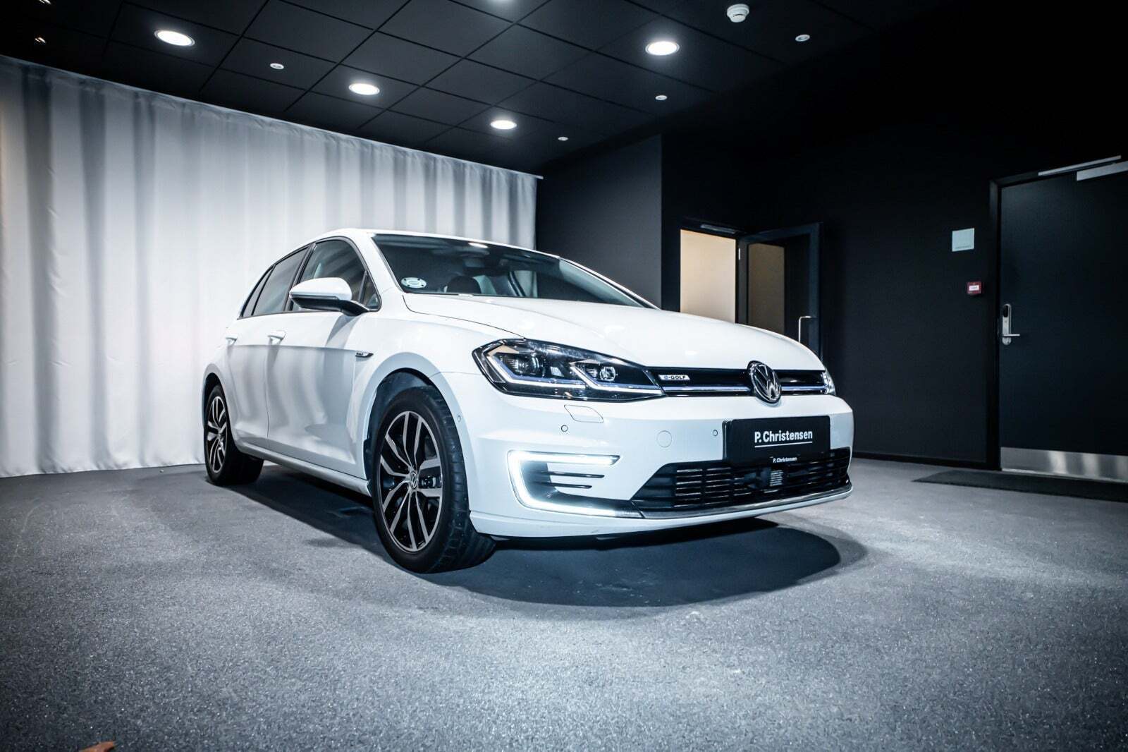Hvid VW e-Golf VII fra 2020