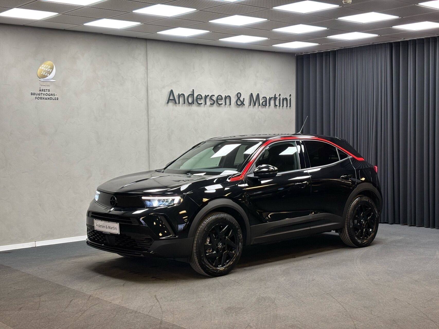 Sort Opel Mokka-e fra 2023