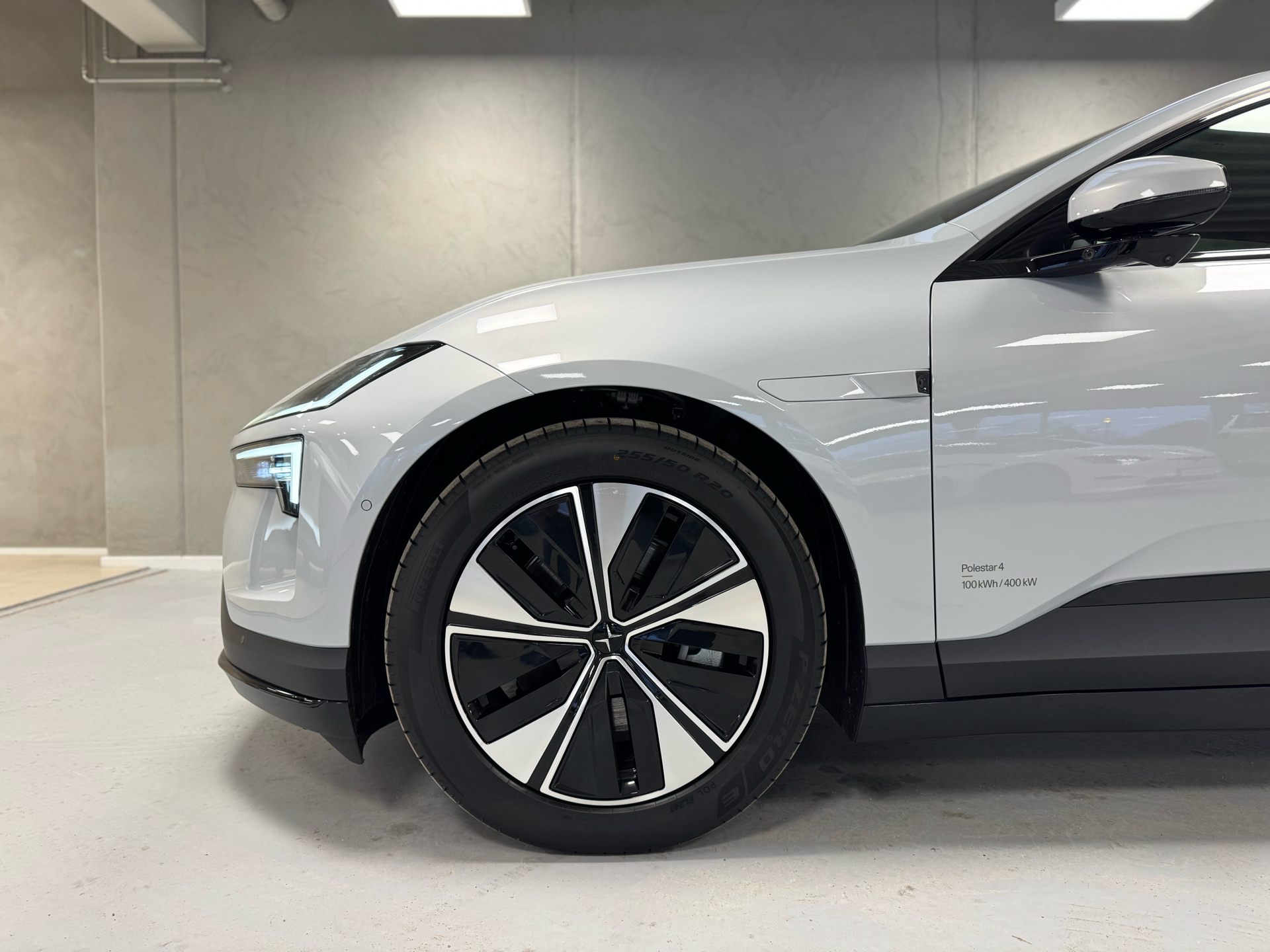 undefined Polestar 4 fra 2025