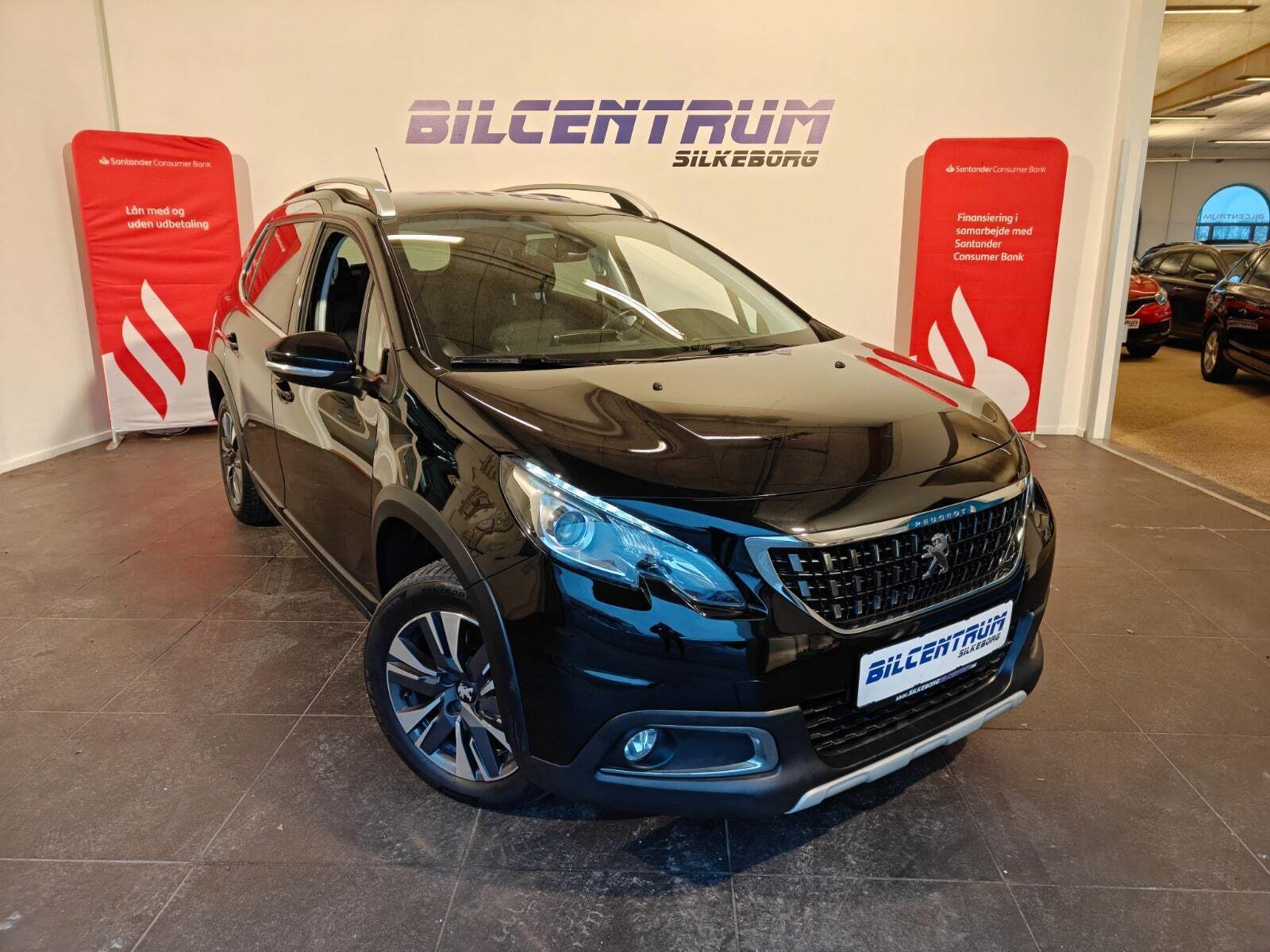 Sort Peugeot 2008 fra 2019