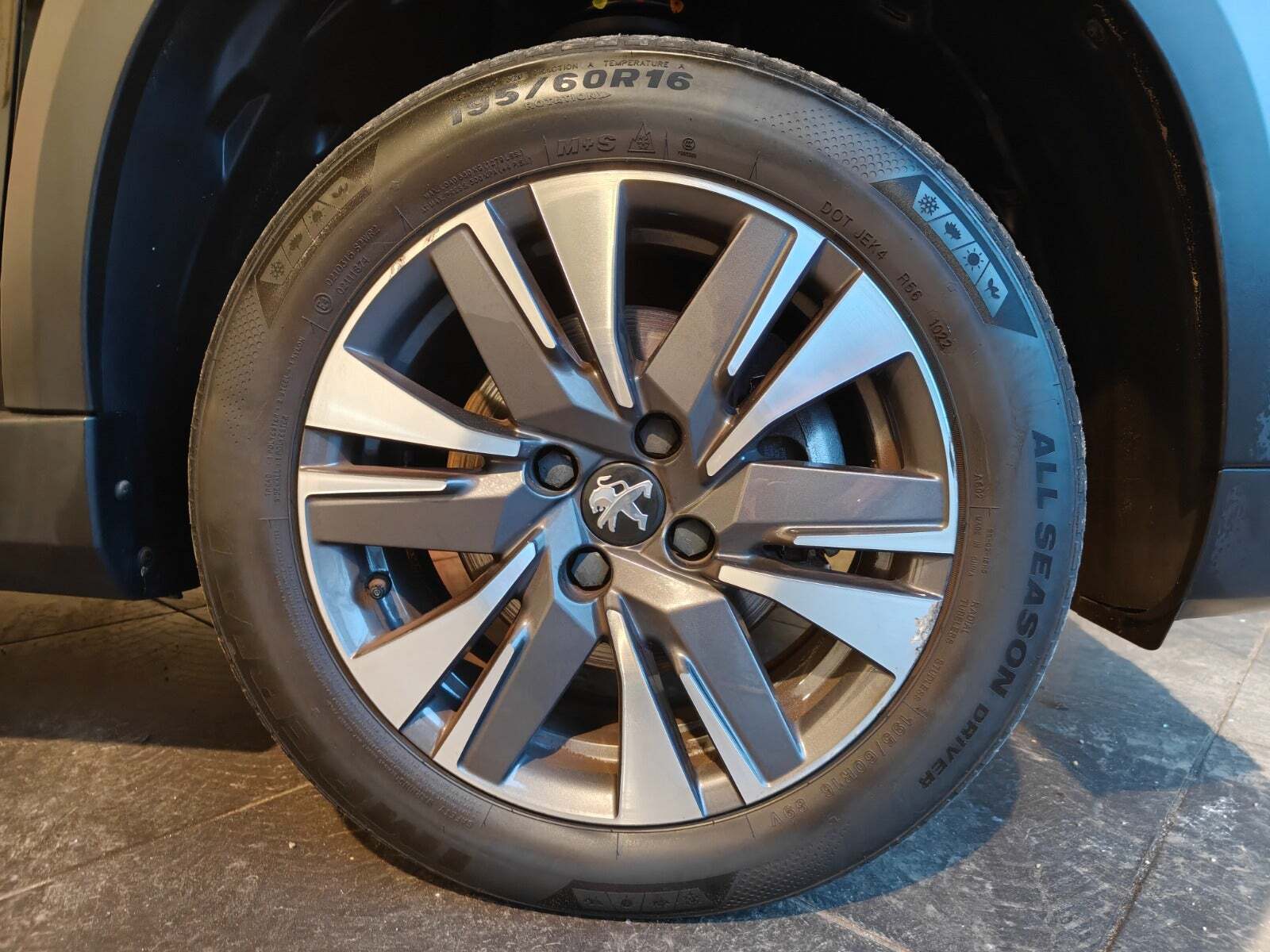 Peugeot 2008 1,2 PureTech 110 Allure