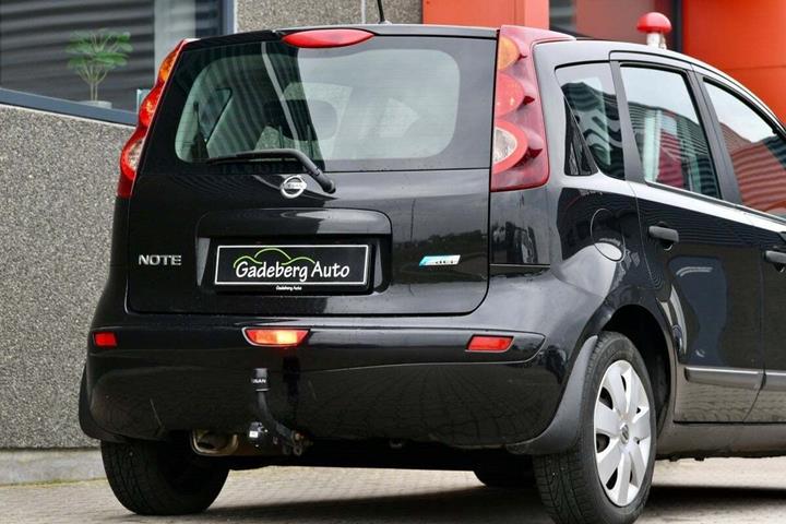 Sort Nissan Note fra 2011