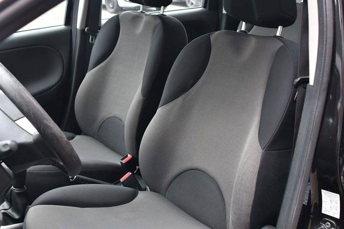 Sort Nissan Note fra 2011