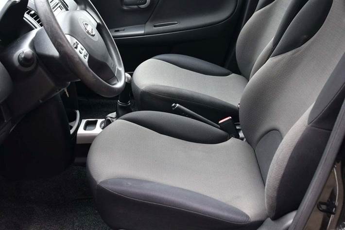 Sort Nissan Note fra 2011
