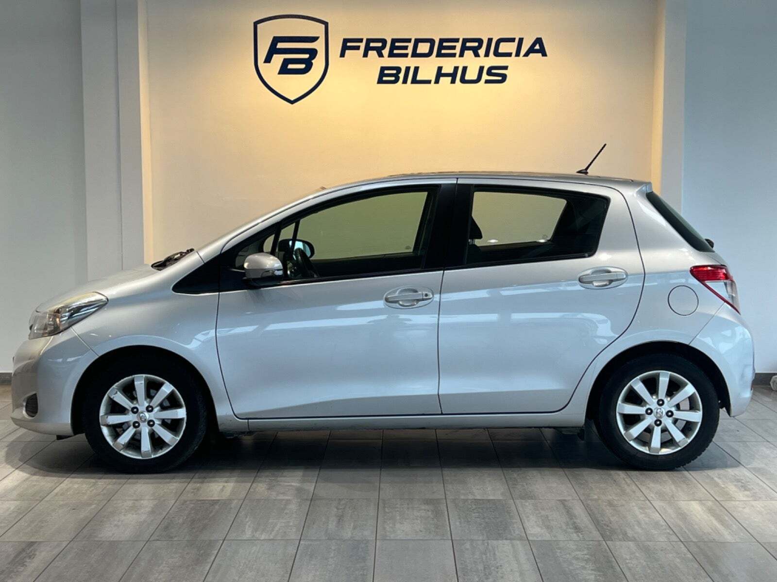 Toyota Yaris 1,0 VVT-i T2