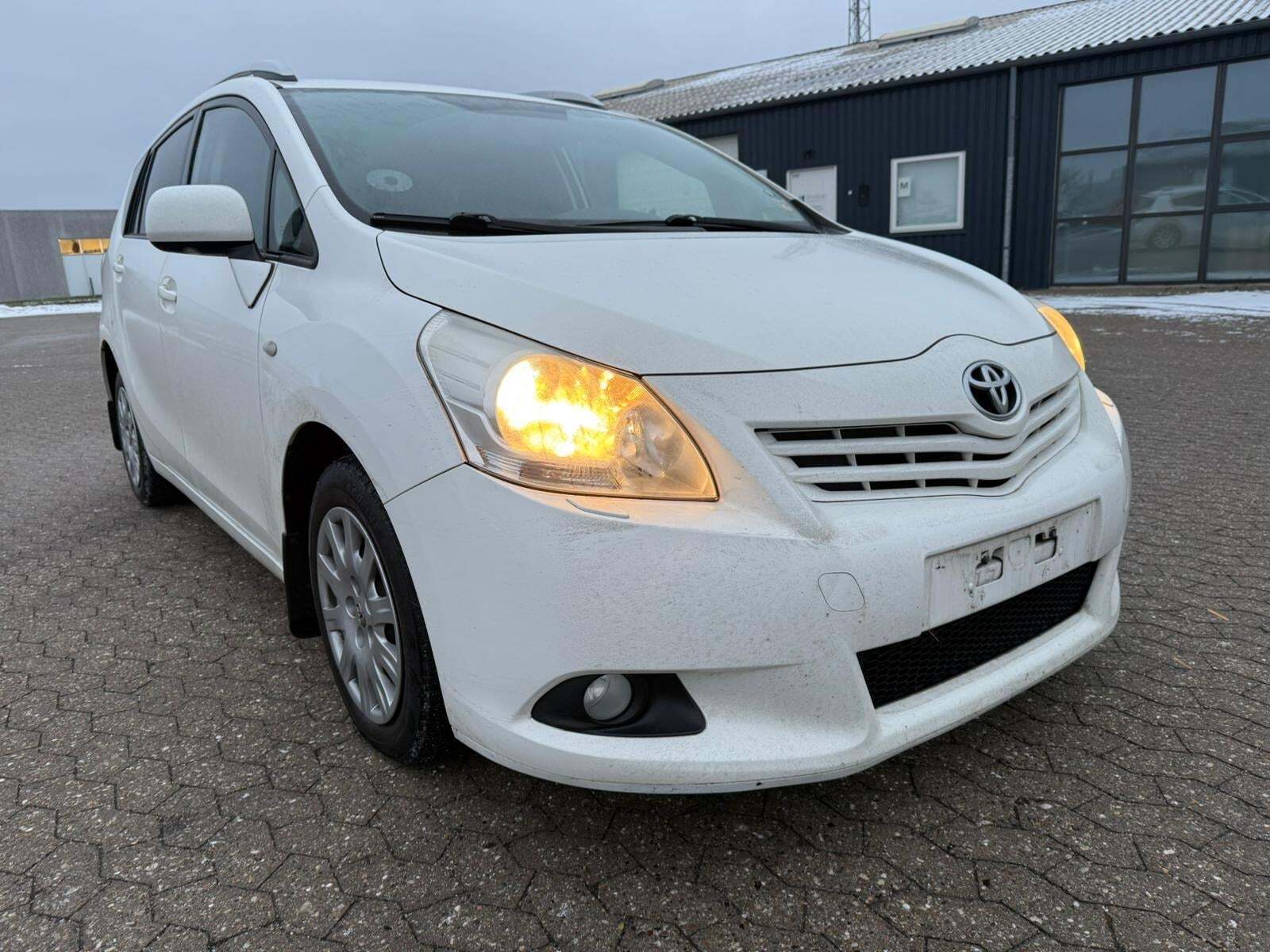 Toyota Sportsvan 2,0 D-4D T3