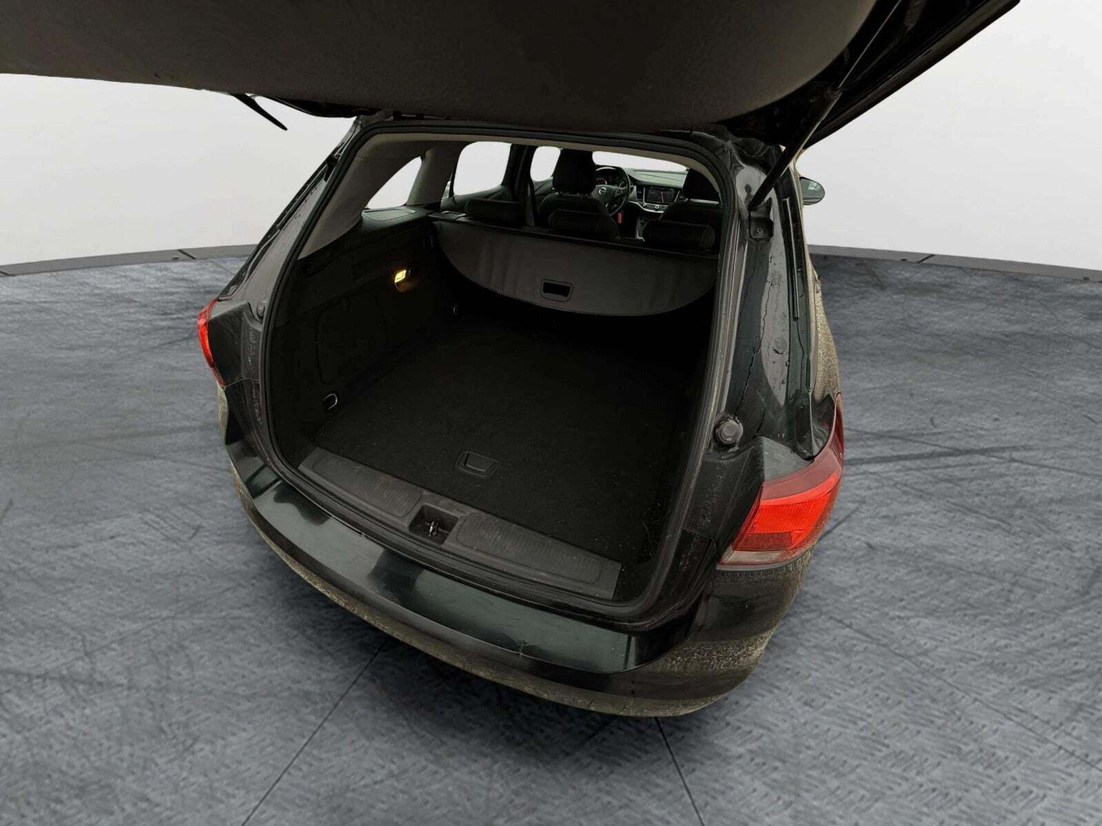 undefined Opel Astra fra 2018