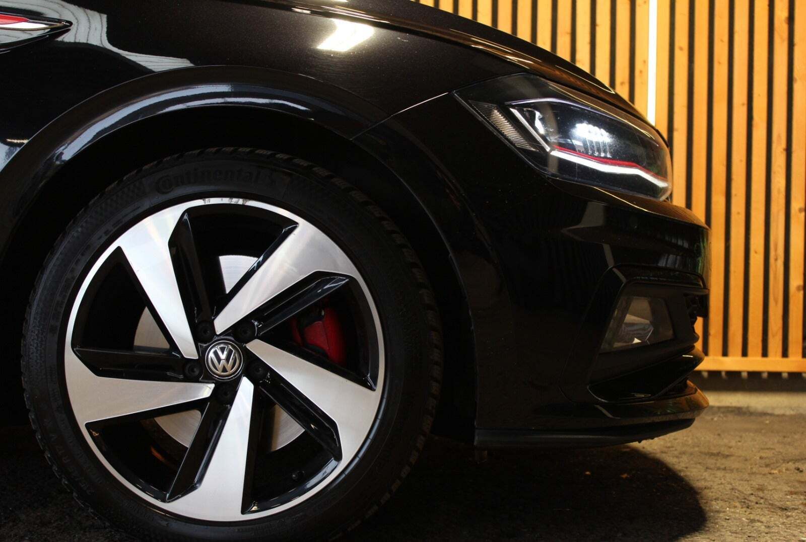 Sort VW Polo fra 2019