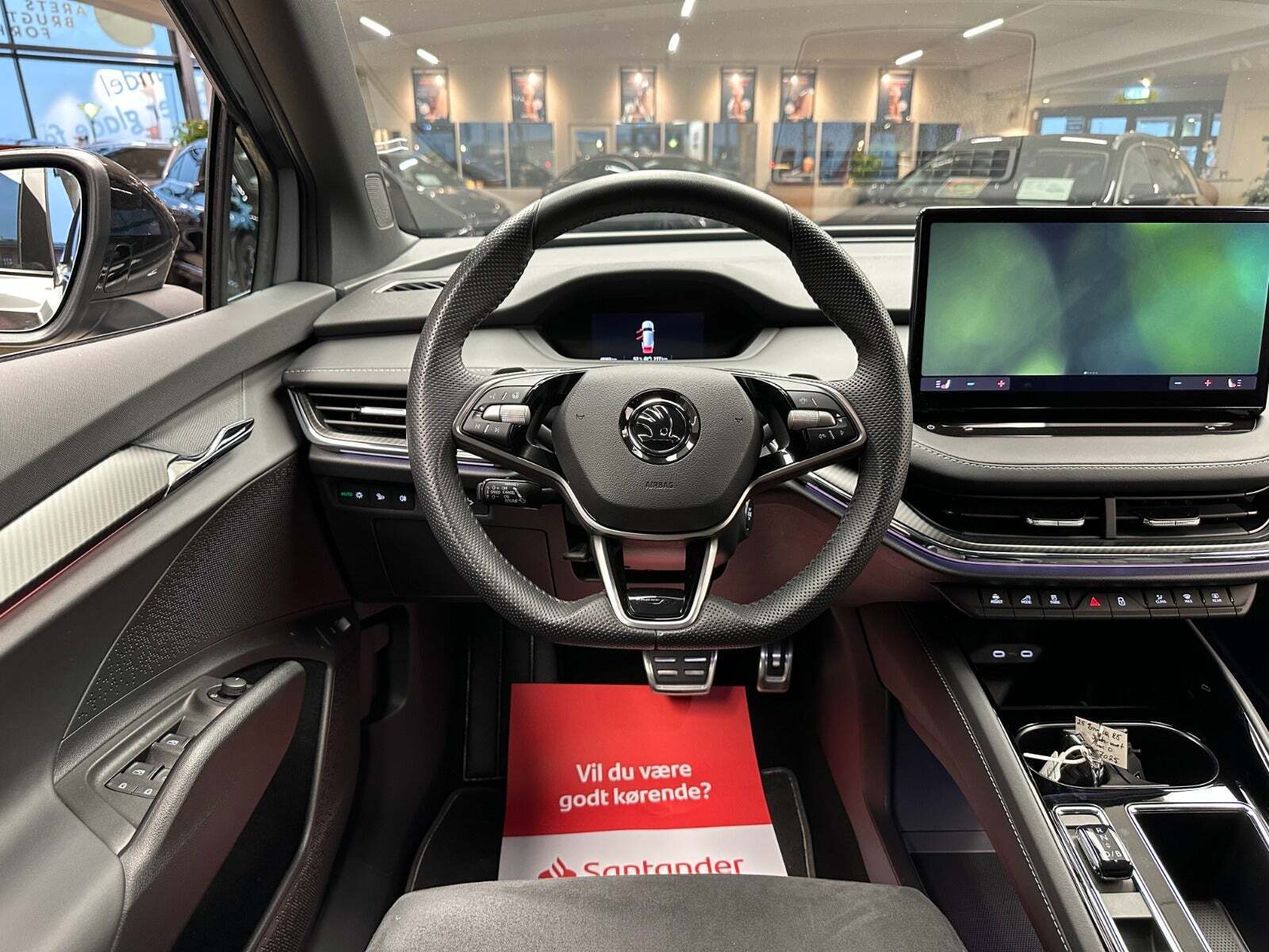 Grå Skoda Enyaq fra 2025