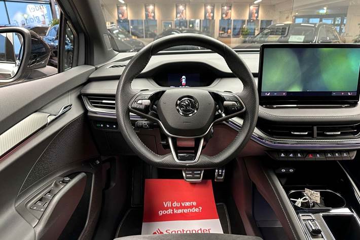 Grå Skoda Enyaq fra 2025