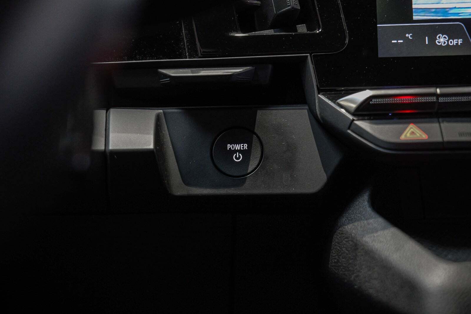 Hvid Renault Megane E-Tech fra 2022