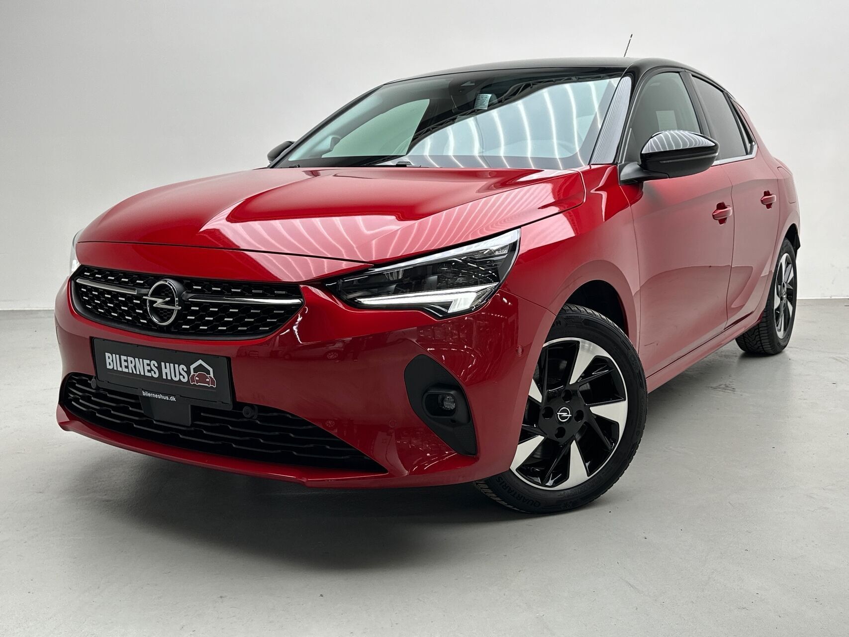 Rød Opel Corsa-e fra 2023