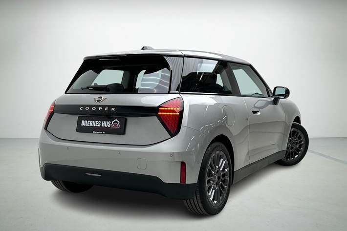 Grå Mini Cooper fra 2024