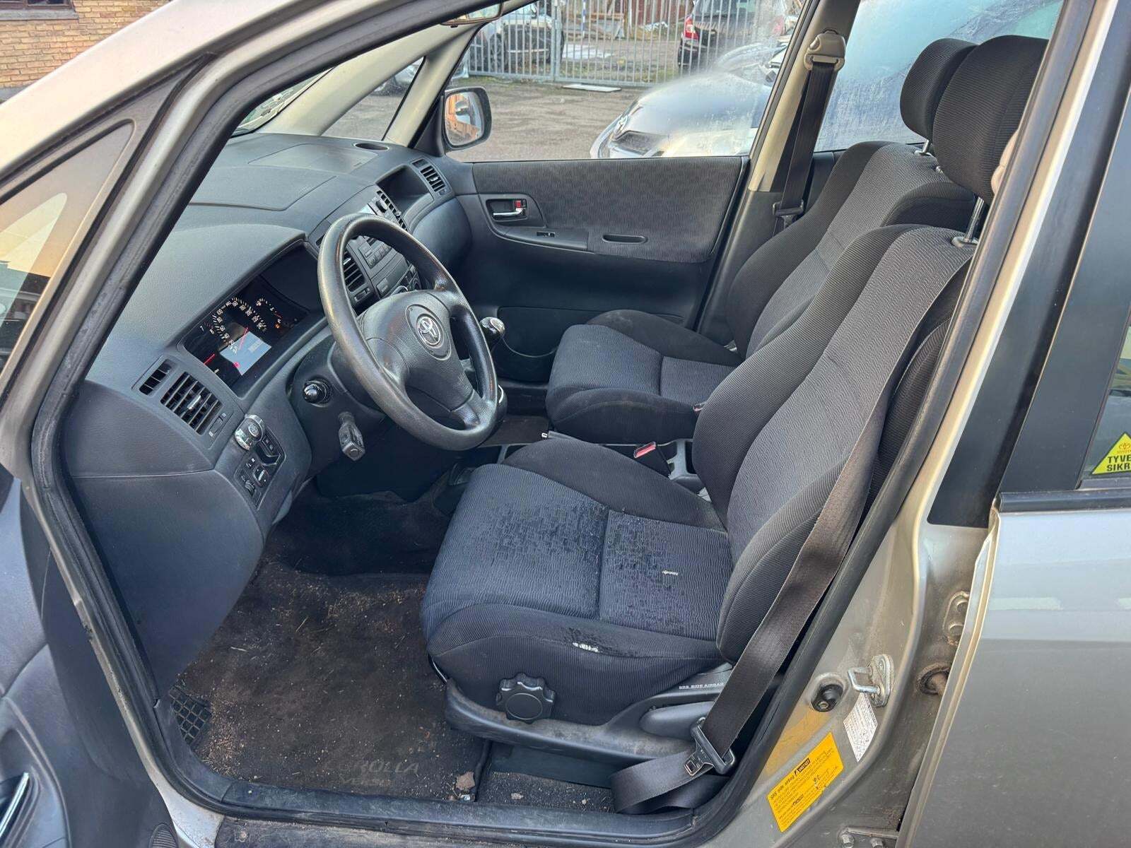 Toyota Corolla Verso 1,8 Sol