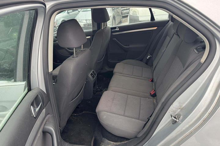 undefined VW Jetta fra 2007 set indefra