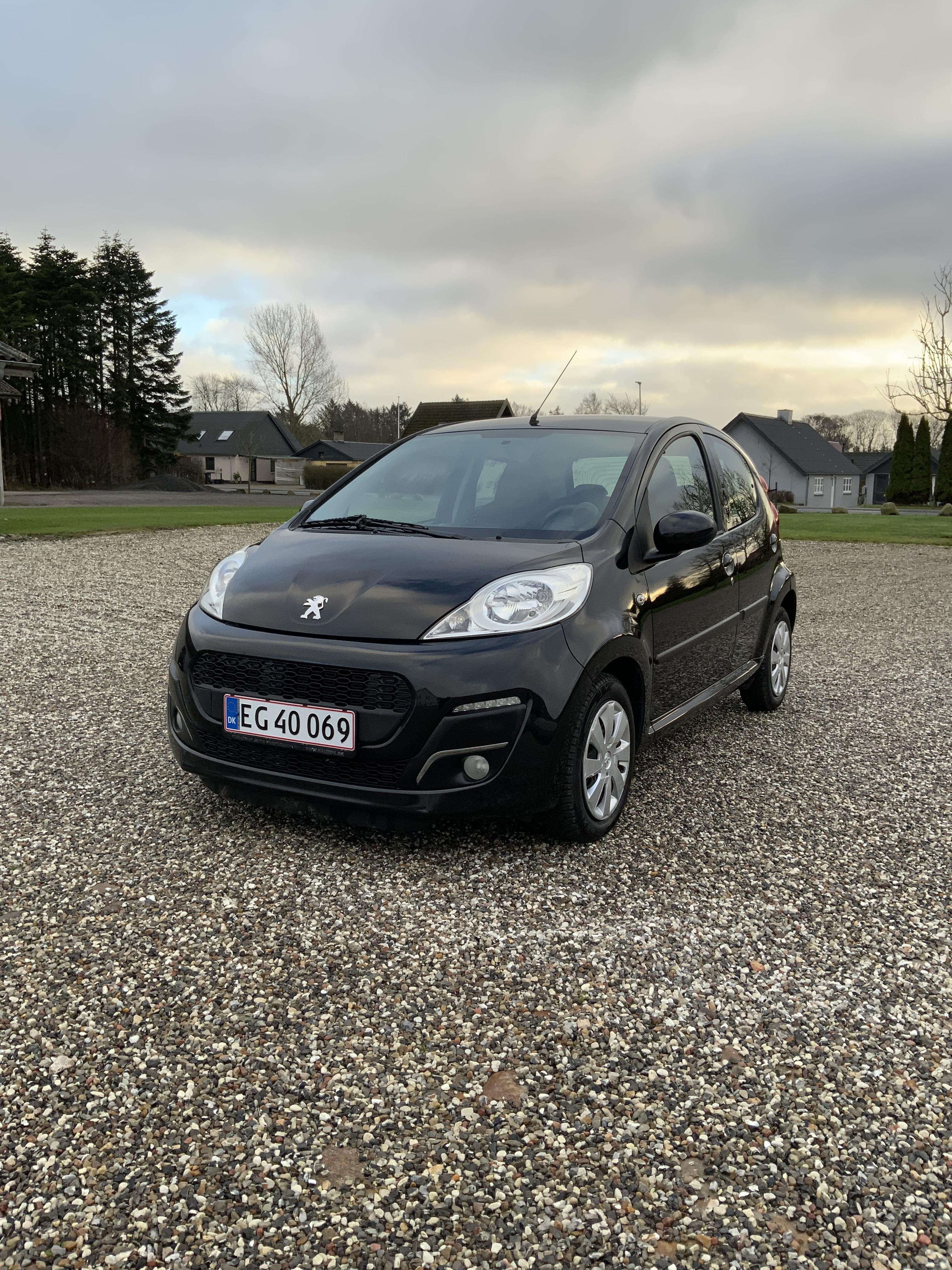 Peugeot 107 1,0 5-D