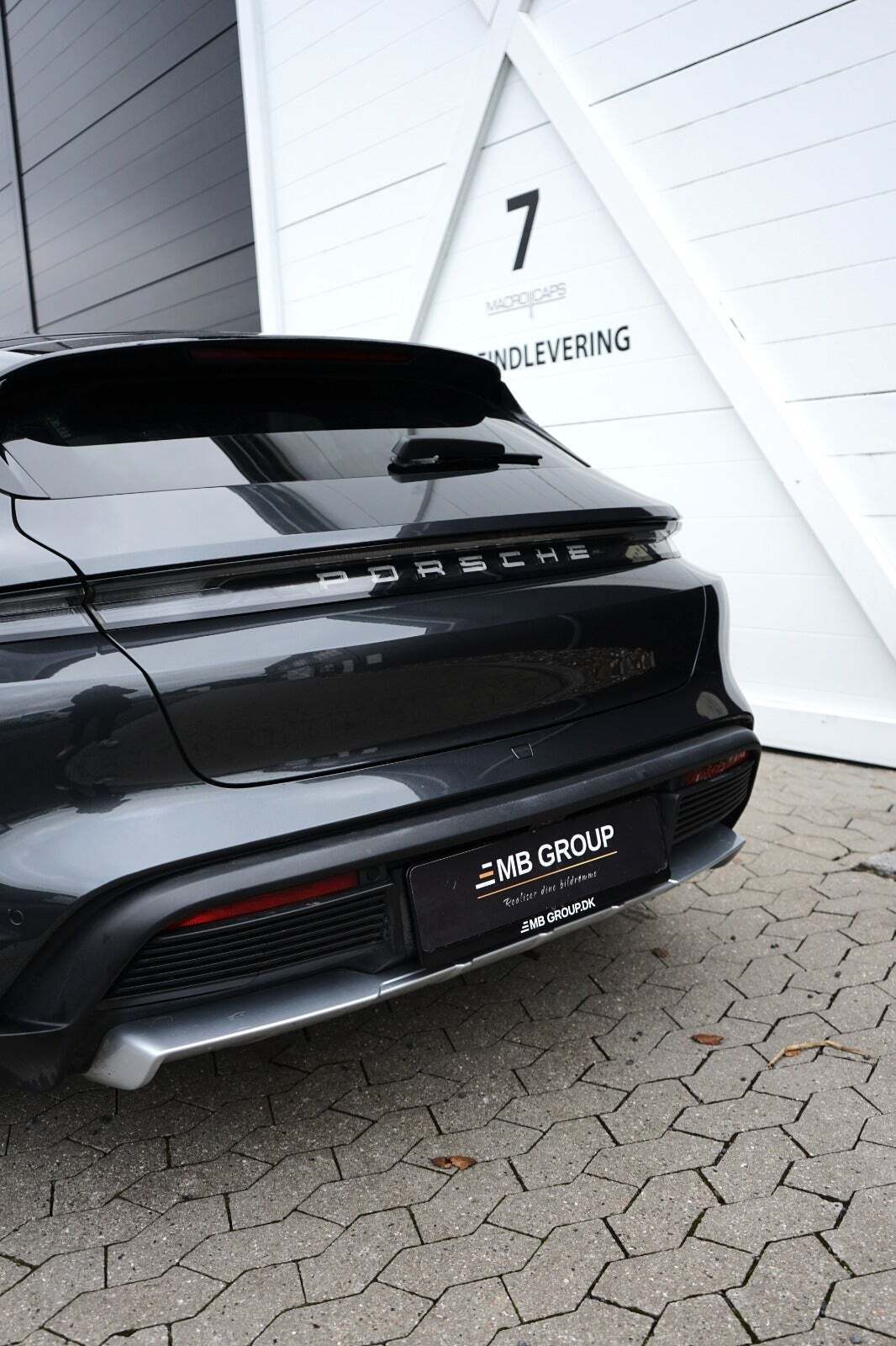 Porsche Taycan 4S Performance+ Cross Turismo