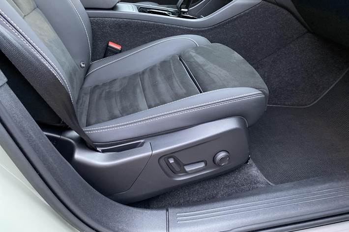 Grøn Volvo XC40 fra 2022