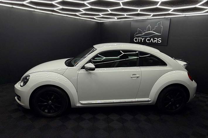 Hvid VW The Beetle fra 2014