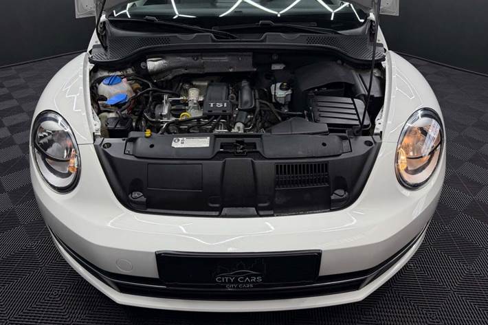 Hvid VW The Beetle fra 2014