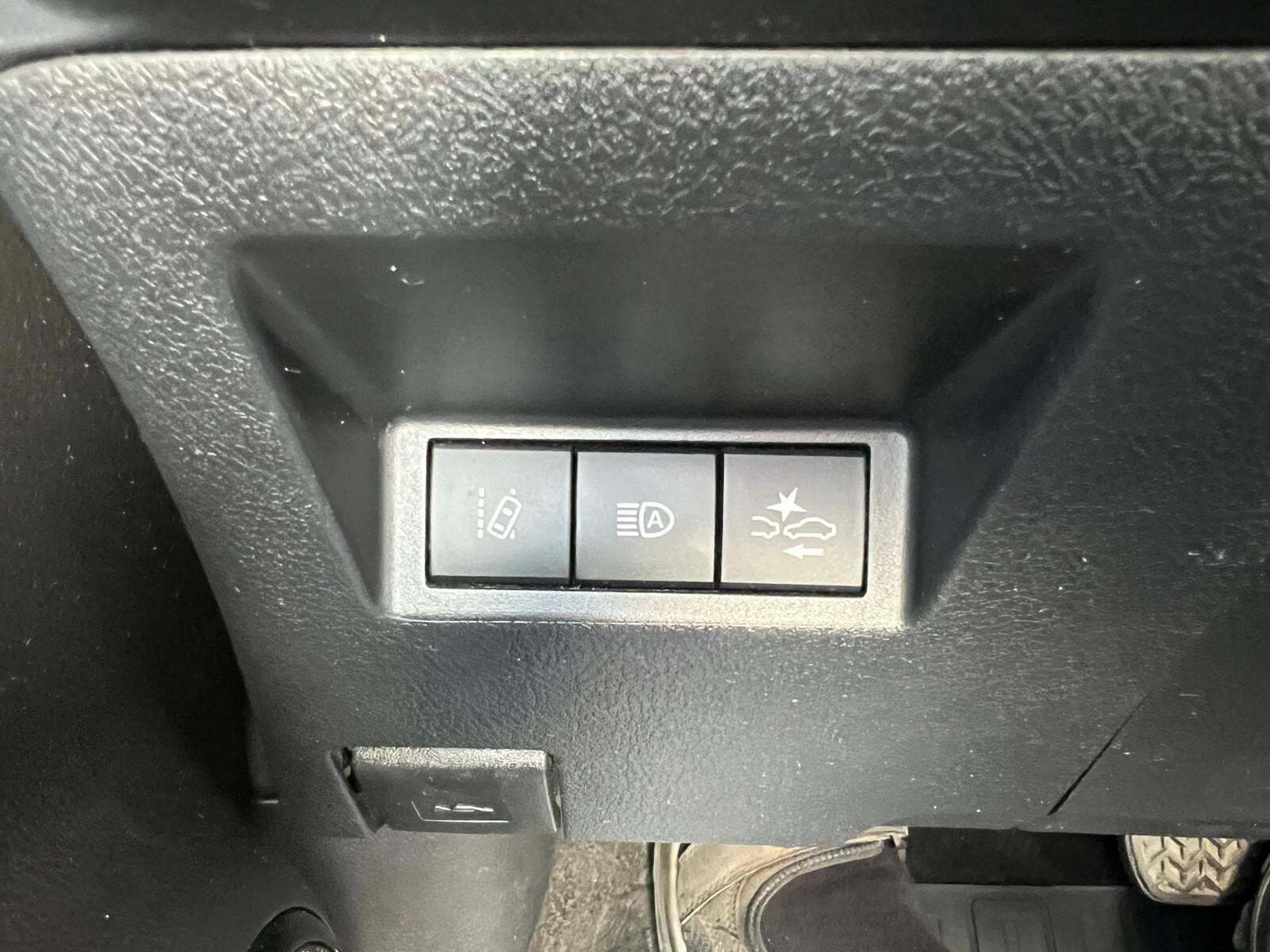 Blå Toyota Yaris fra 2019