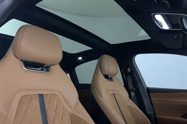 Sort Mazda 6e fra 2025