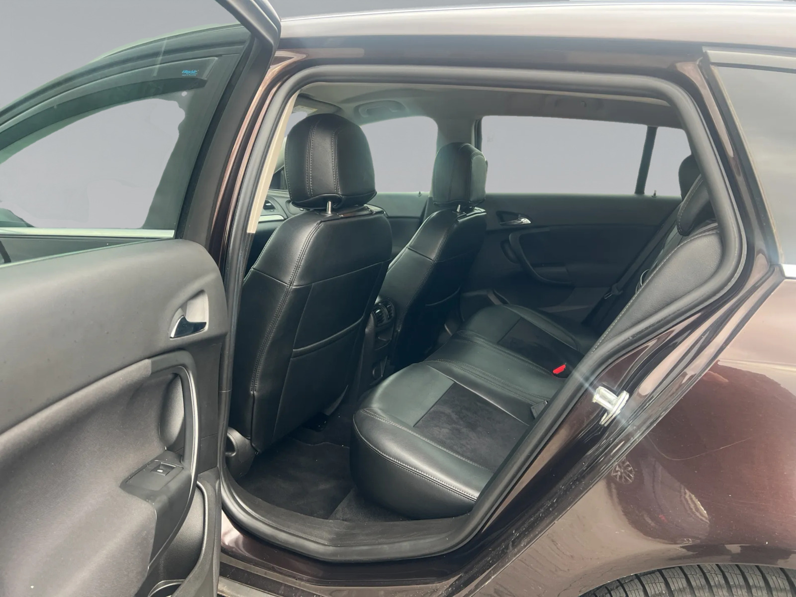 Brun Opel Insignia fra 2014