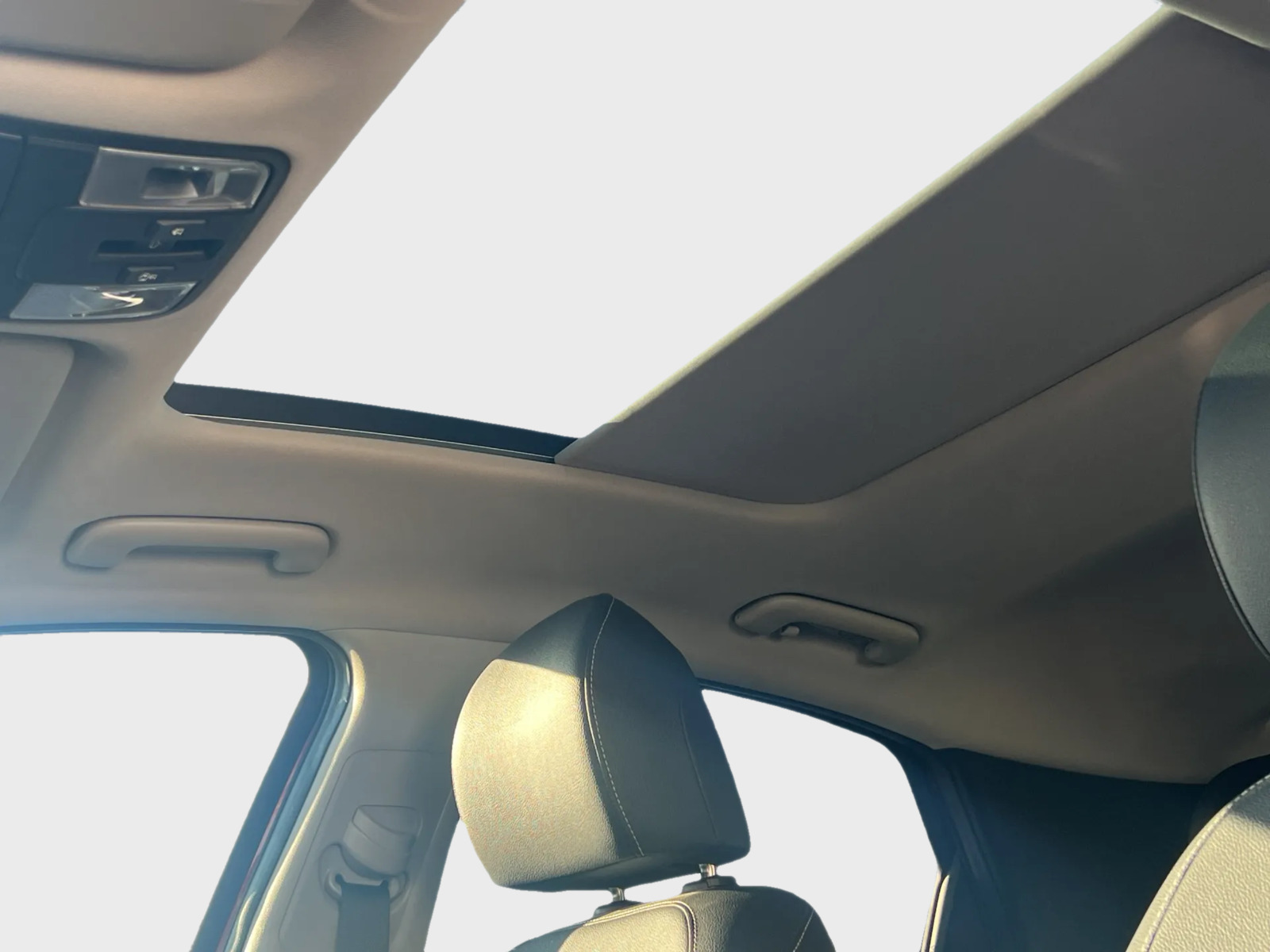 Orange Kia XCeed fra 2021