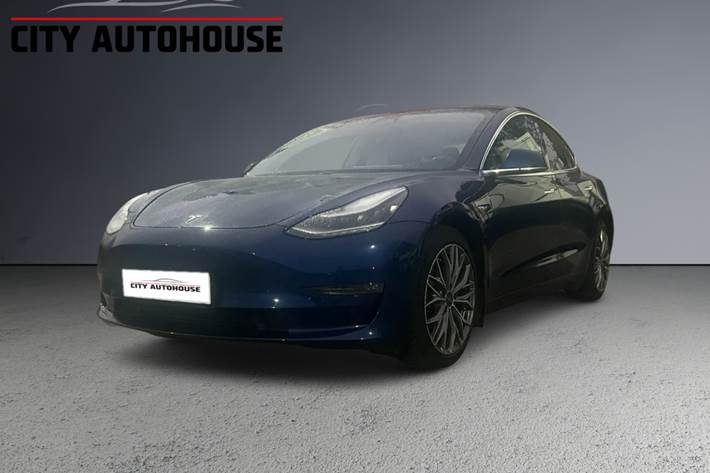 Blå Tesla Model 3 fra 2019