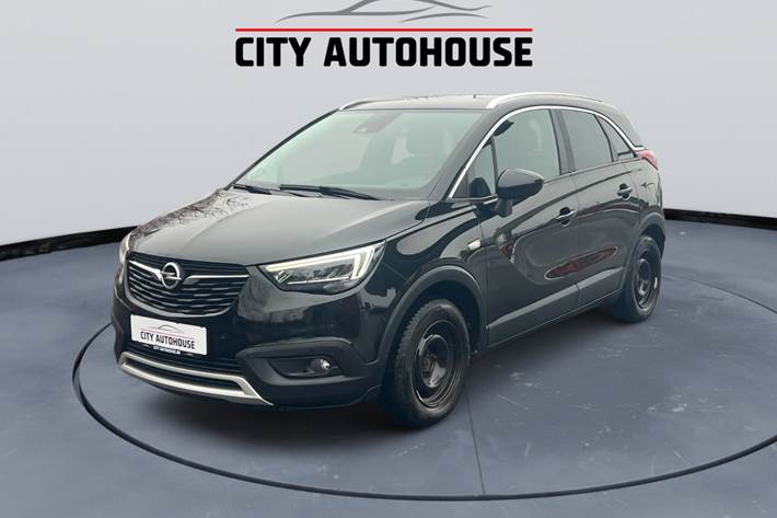 Sort Opel Crossland X fra 2020 set udefra