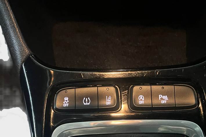 Sort Opel Crossland X fra 2020