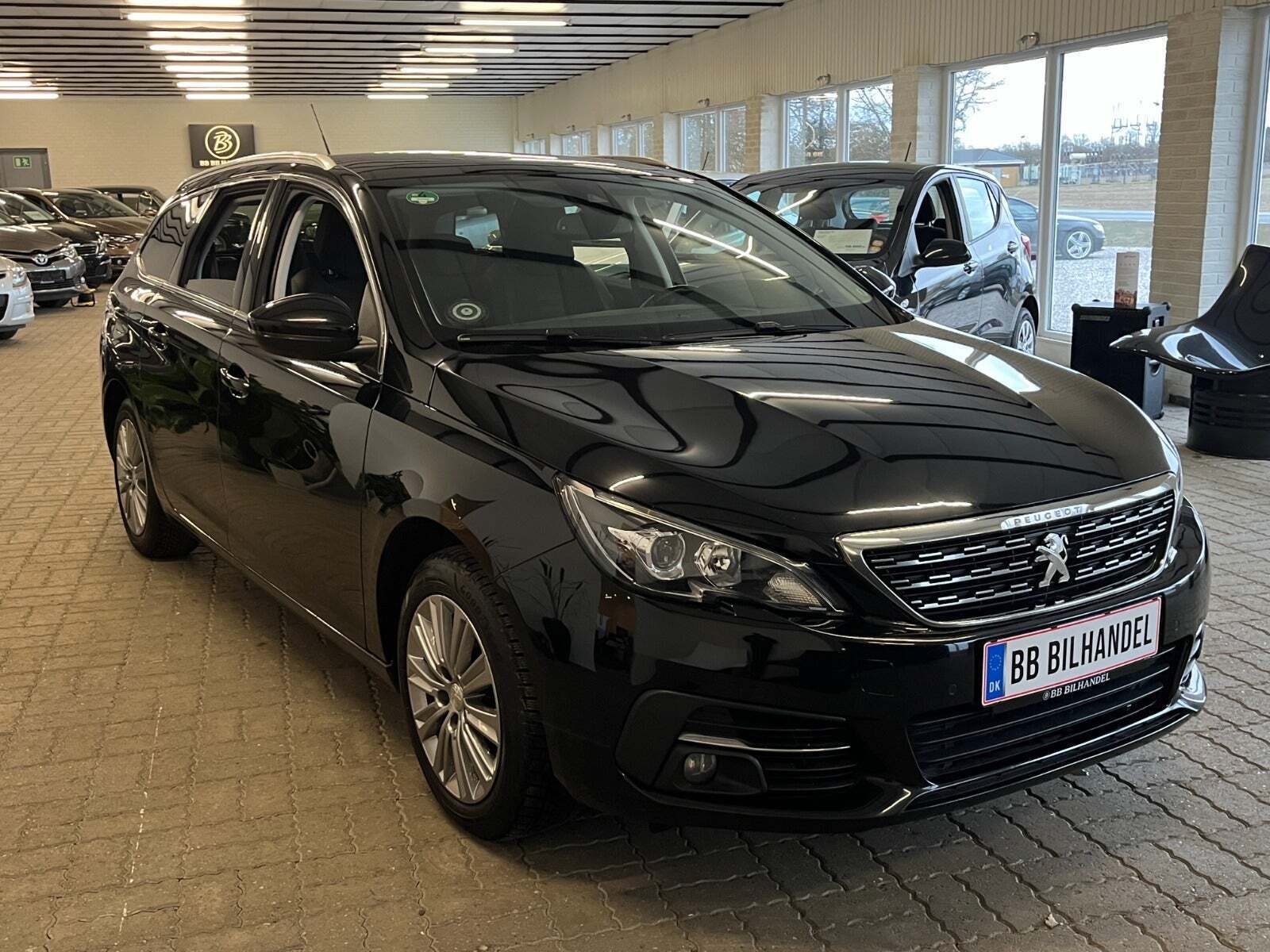 Peugeot 308 1,6 BlueHDi 120 Allure Sky SW