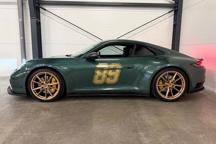 Grøn Porsche 911 Carrera 4S fra 2019