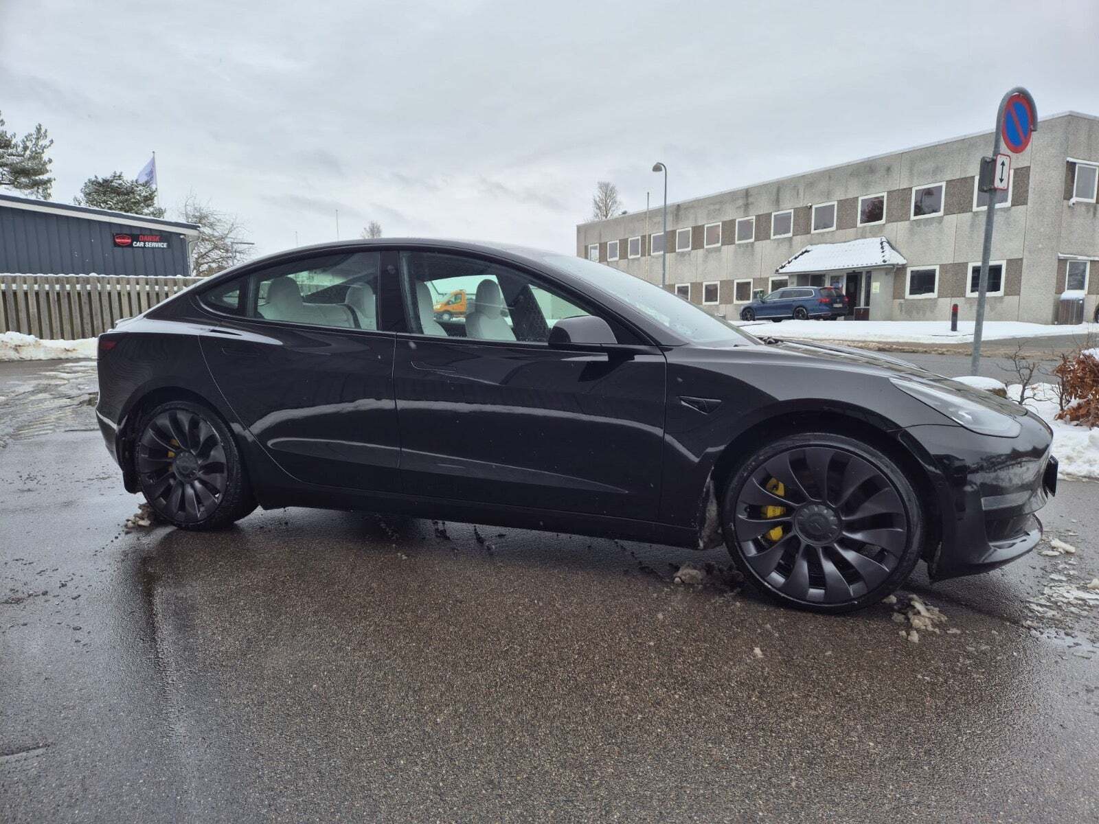 Tesla Model 3 Performance AWD