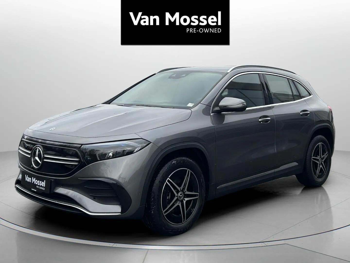 Grå Mercedes EQA250 fra 2024