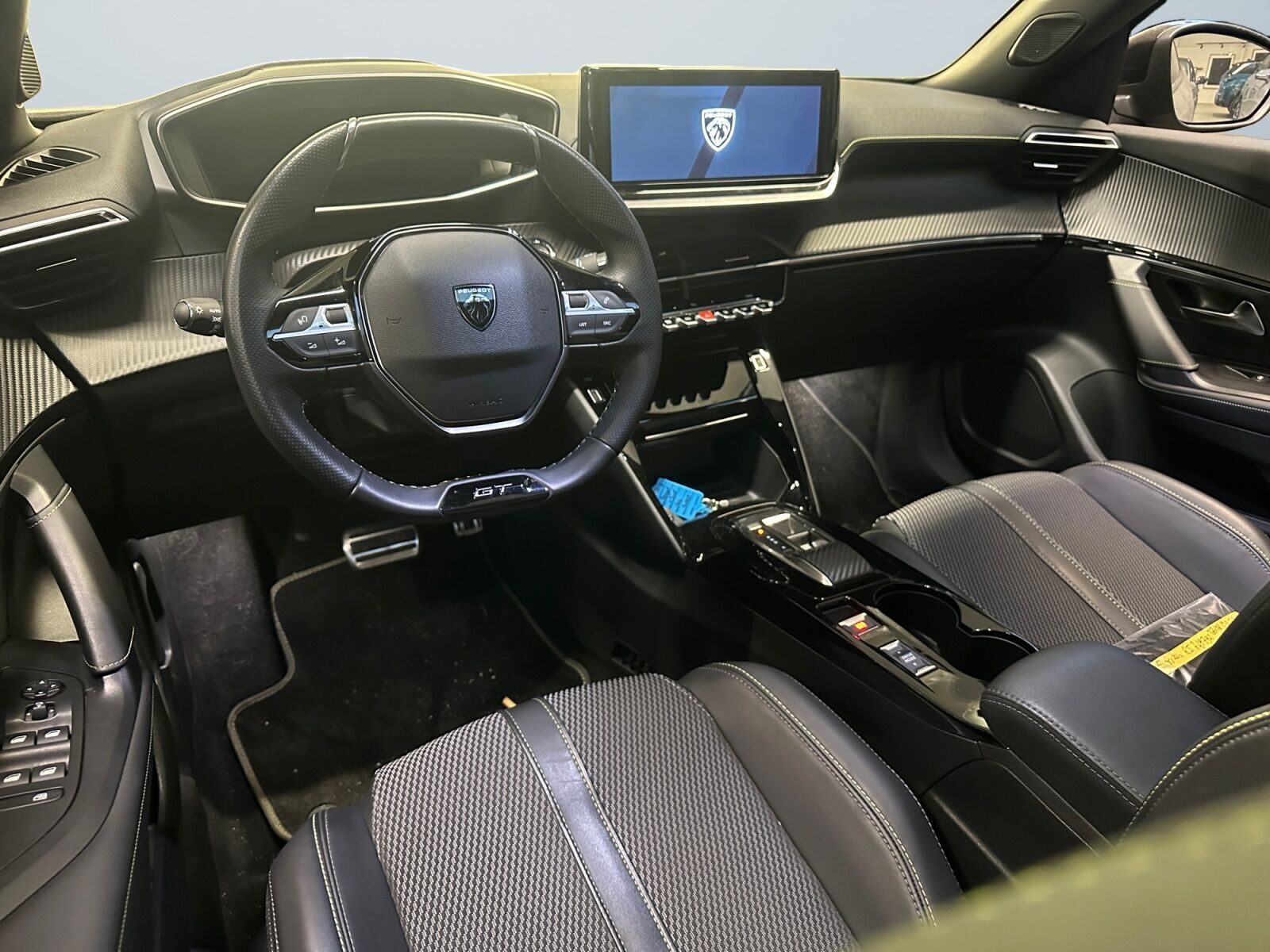 Peugeot e-2008 54 GT