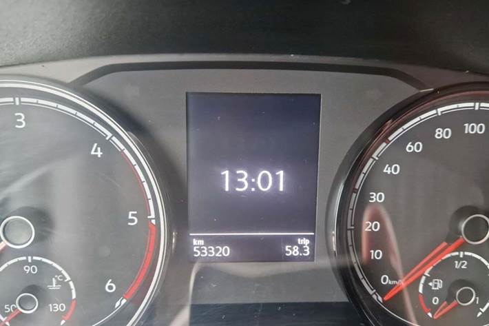 Rød VW Transporter fra 2022