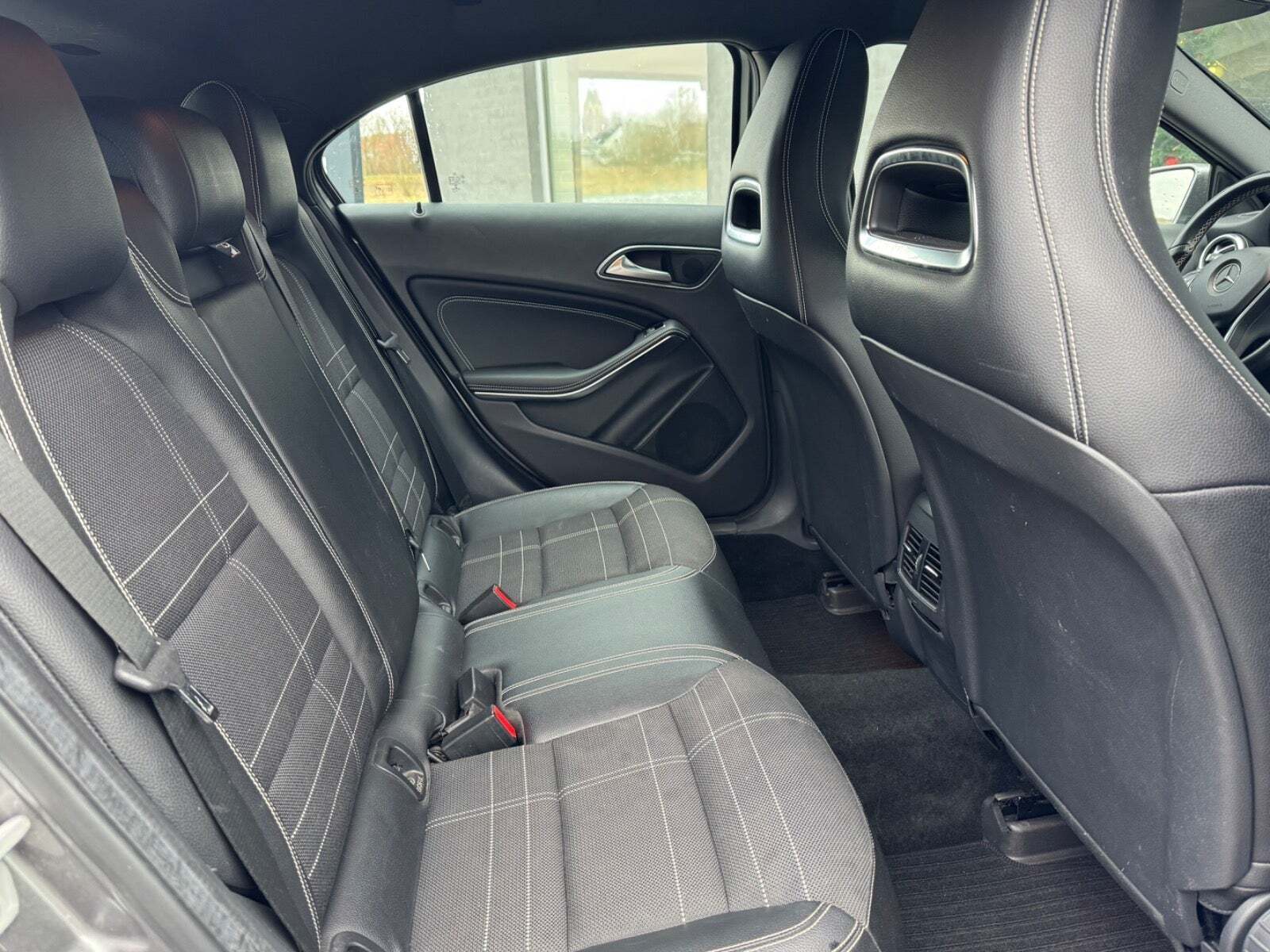 undefined Mercedes A180 fra 2015